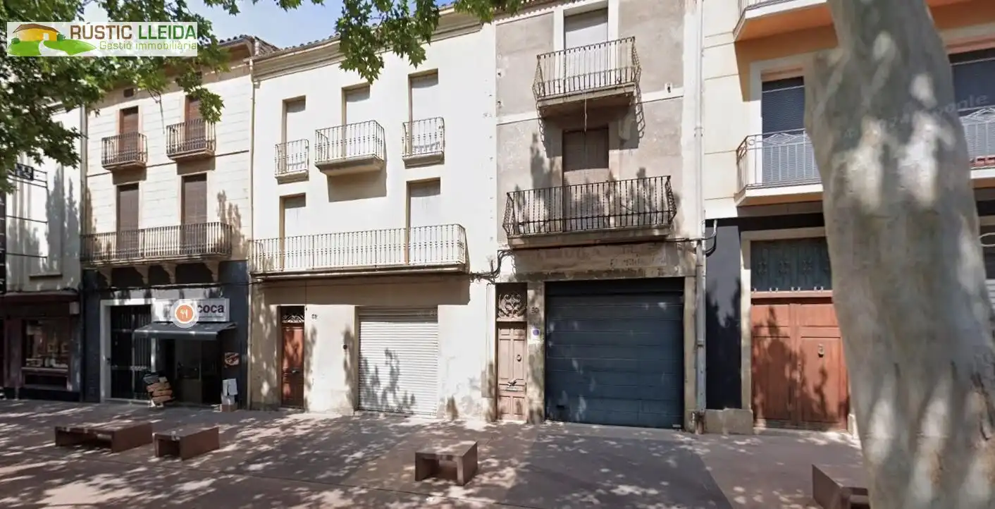 Vista exterior de Casa adosada en venta en Tàrrega