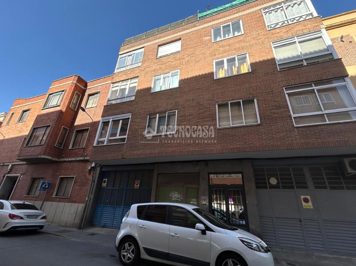 Exterior view of Flat for sale in Medina del Campo  with Heating and Storage room