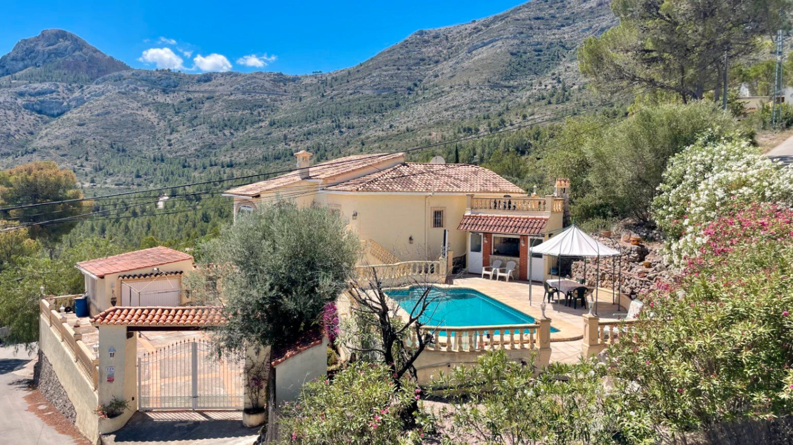 Casa o xalet en venda a Tàrbena