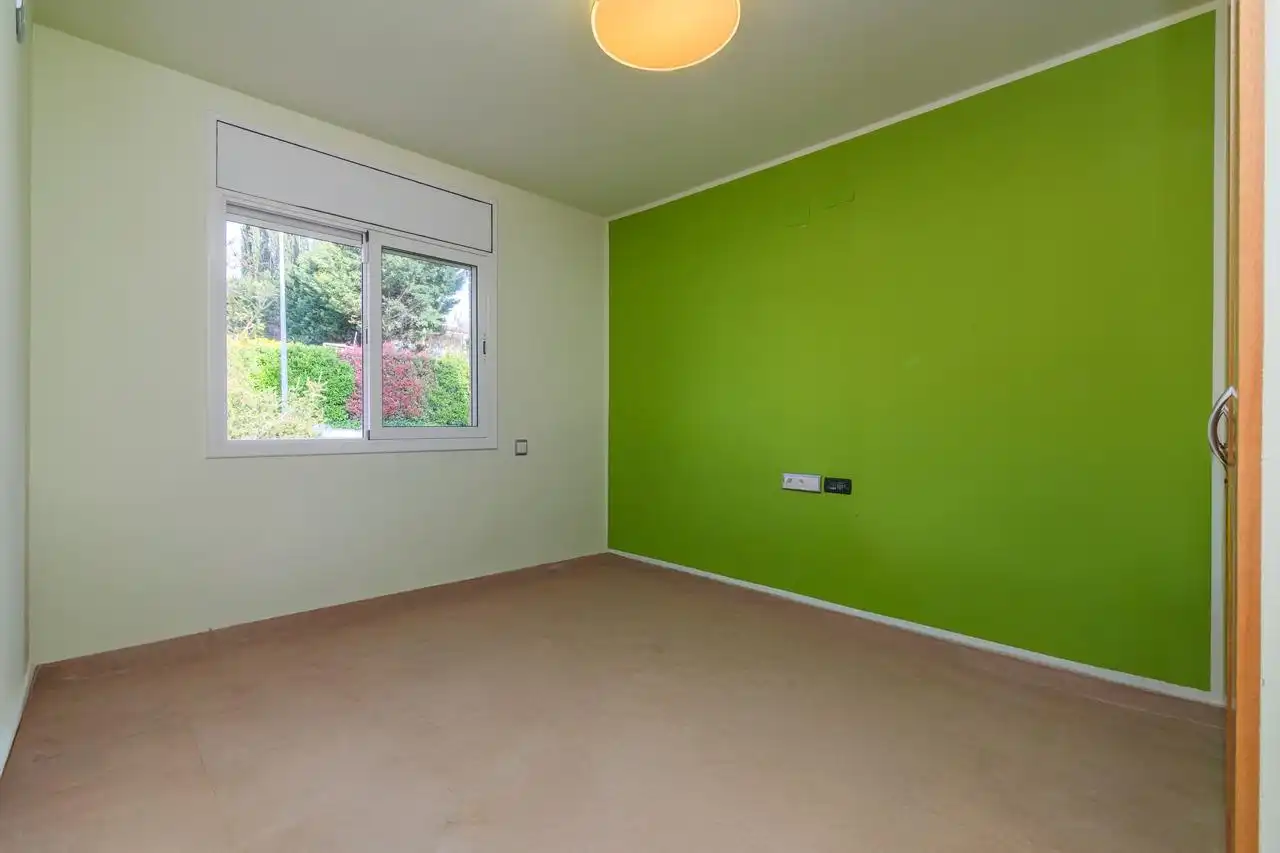 Bedroom of Houses for sale in Sabadell  with Air Conditioner, Heating and Terrace