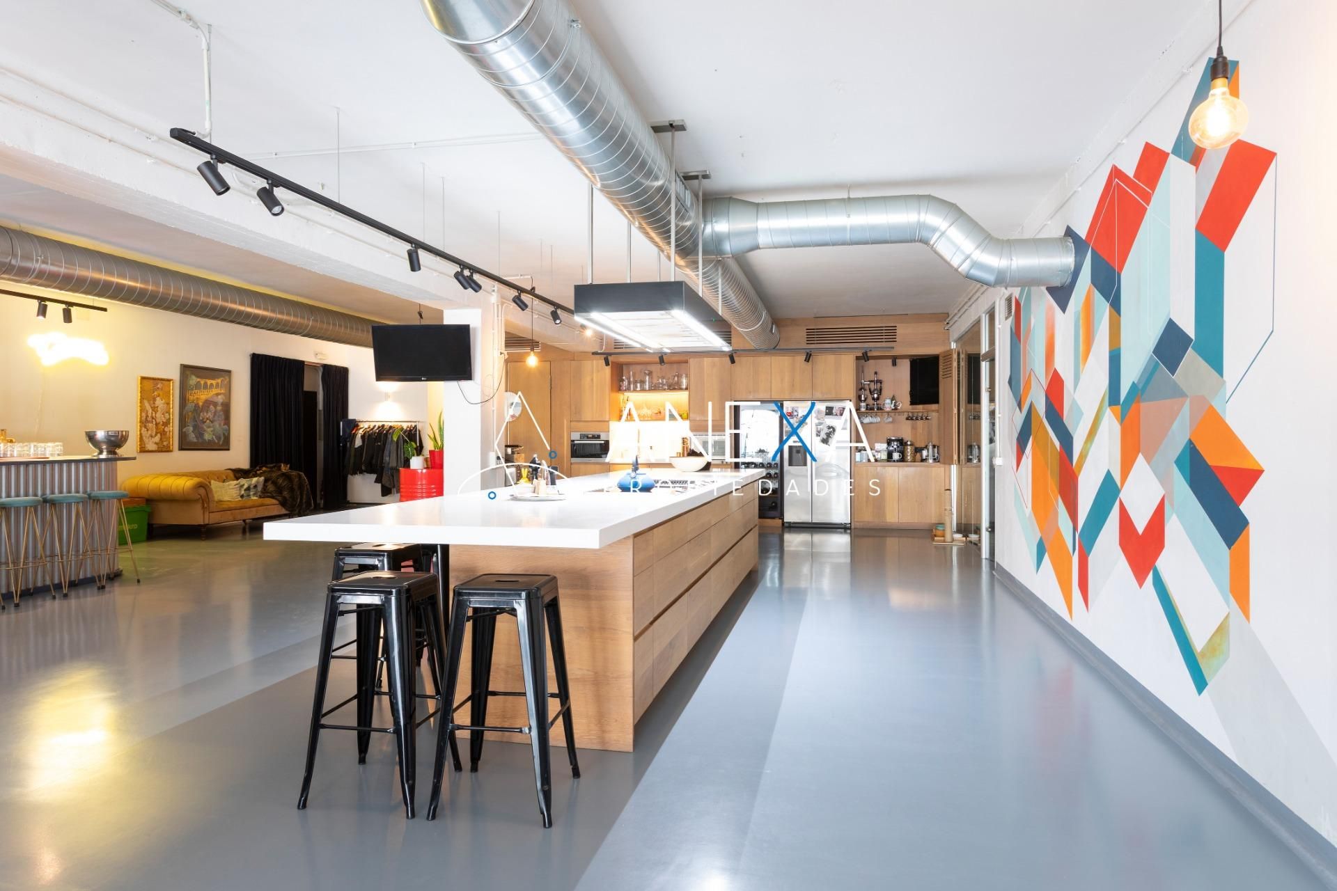 Kitchen of Premises for sale in  Barcelona Capital  with Air Conditioner