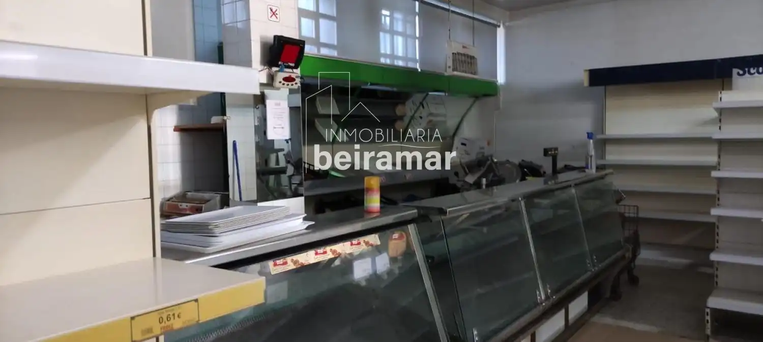 Commercial properties for rent in Ribeira