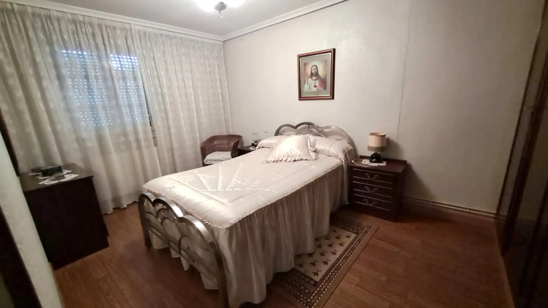 Habitación de Casa o chalet en venta en Cuéllar con Calefacción, Trastero y Amueblado