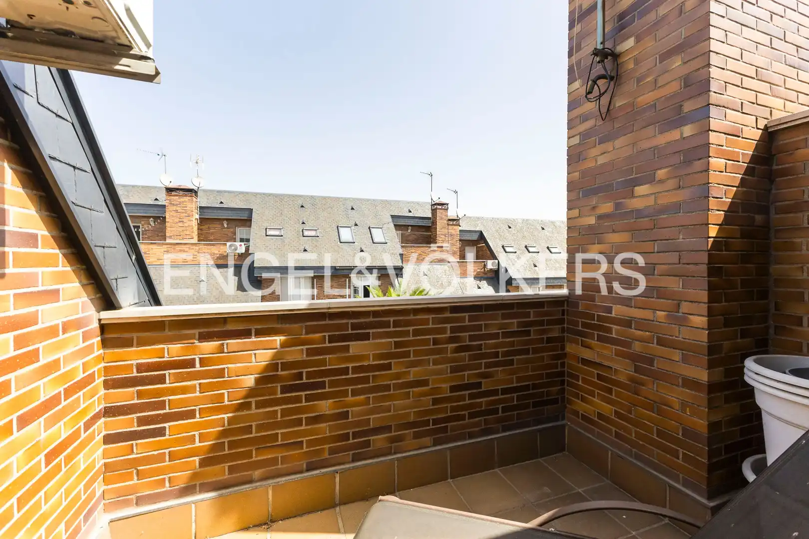 Terrassa de Casa adosada en venda en Madrid amb Aire condicionat, Calefacció i Piscina
