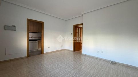 Foto 4 de Casa adosada en venda a Av. de la Virgen de Loreto, Centro, Torrejón de Ardoz