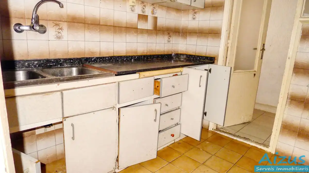 Piso en venta en Carrer de Sant Josep, Can Clos - Pinetons