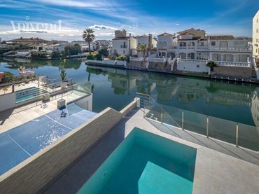 Villa con piscina in vendita a sant maurici  J