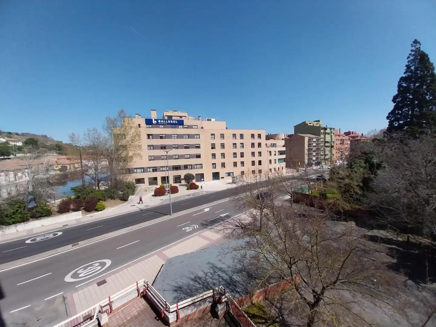 Vista exterior de Piso en venta en Valladolid con Calefacción, Parquet y Balcón