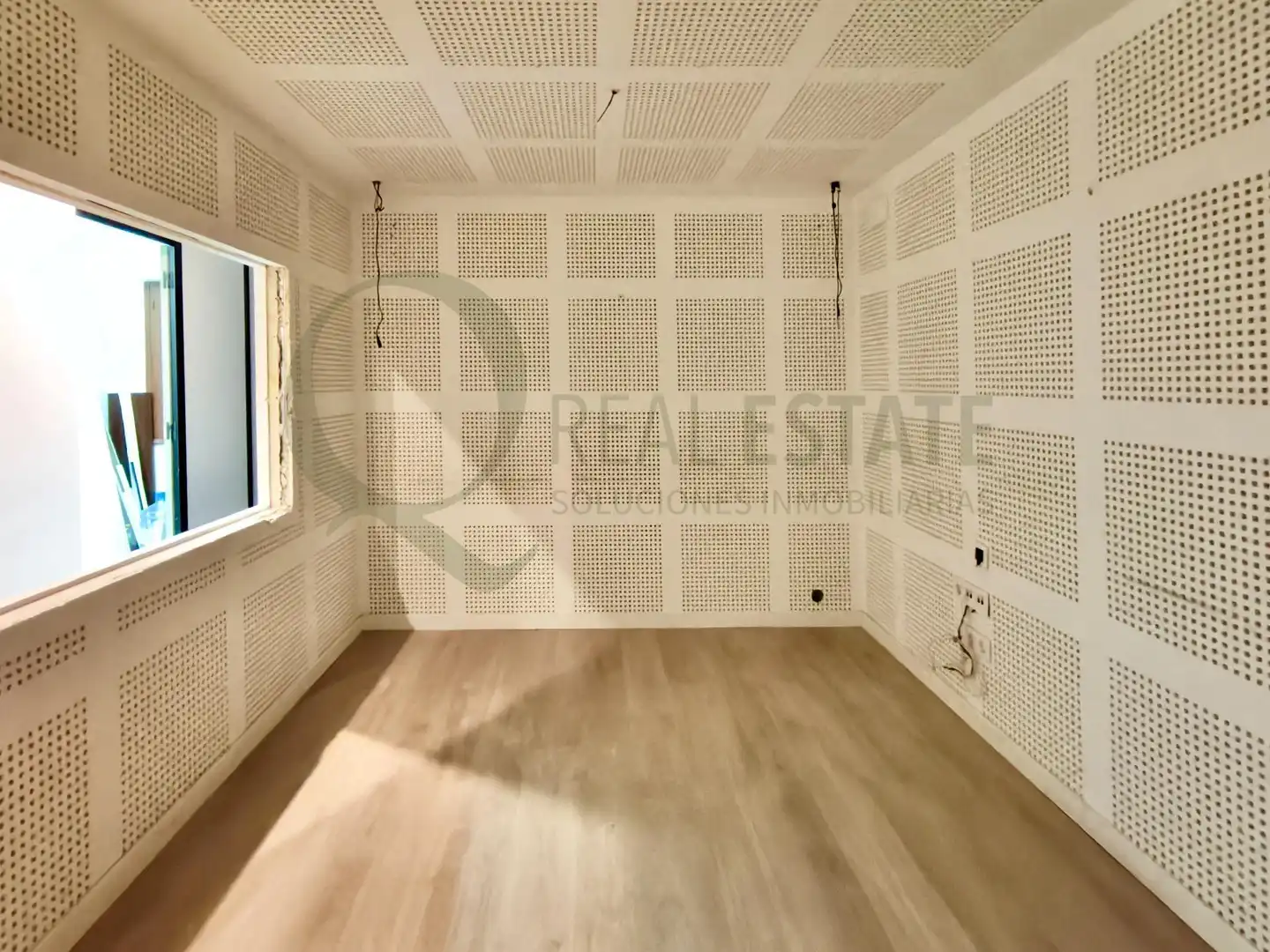 Office for sale in Elche / Elx  with Air Conditioner