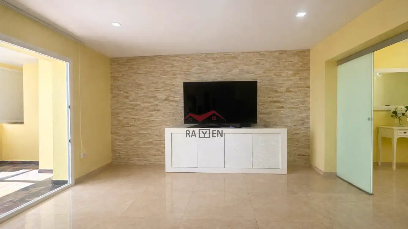 Casa adosada en venta en d'Olot, Vilafant