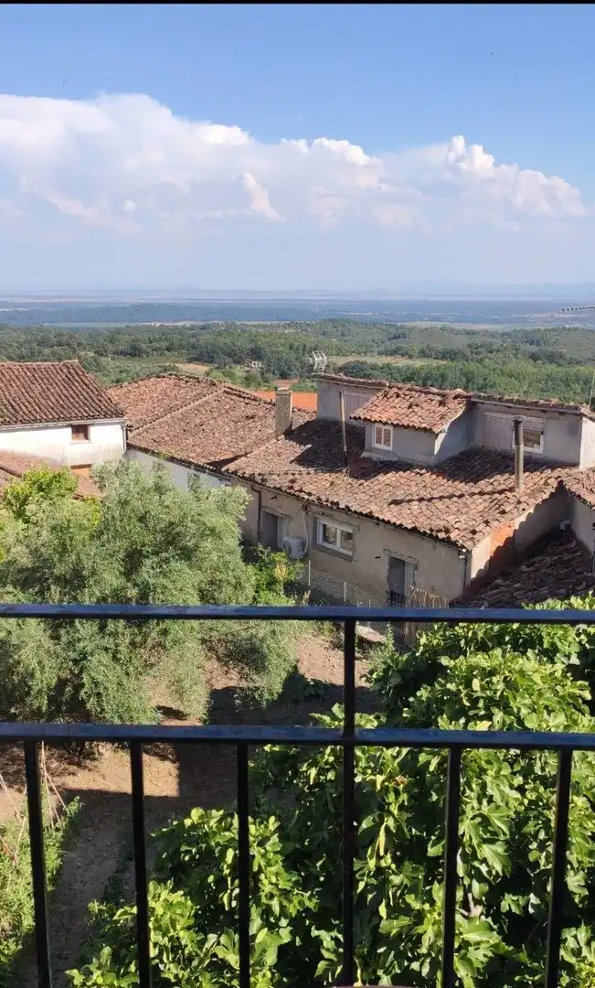 Vista exterior de Casa o xalet en venda en Villanueva de la Vera amb Calefacció, Jardí privat i Terrassa