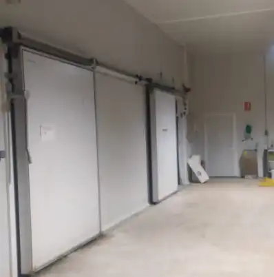 Nau industrial en venda en Llíria amb Calefacció i Alarma