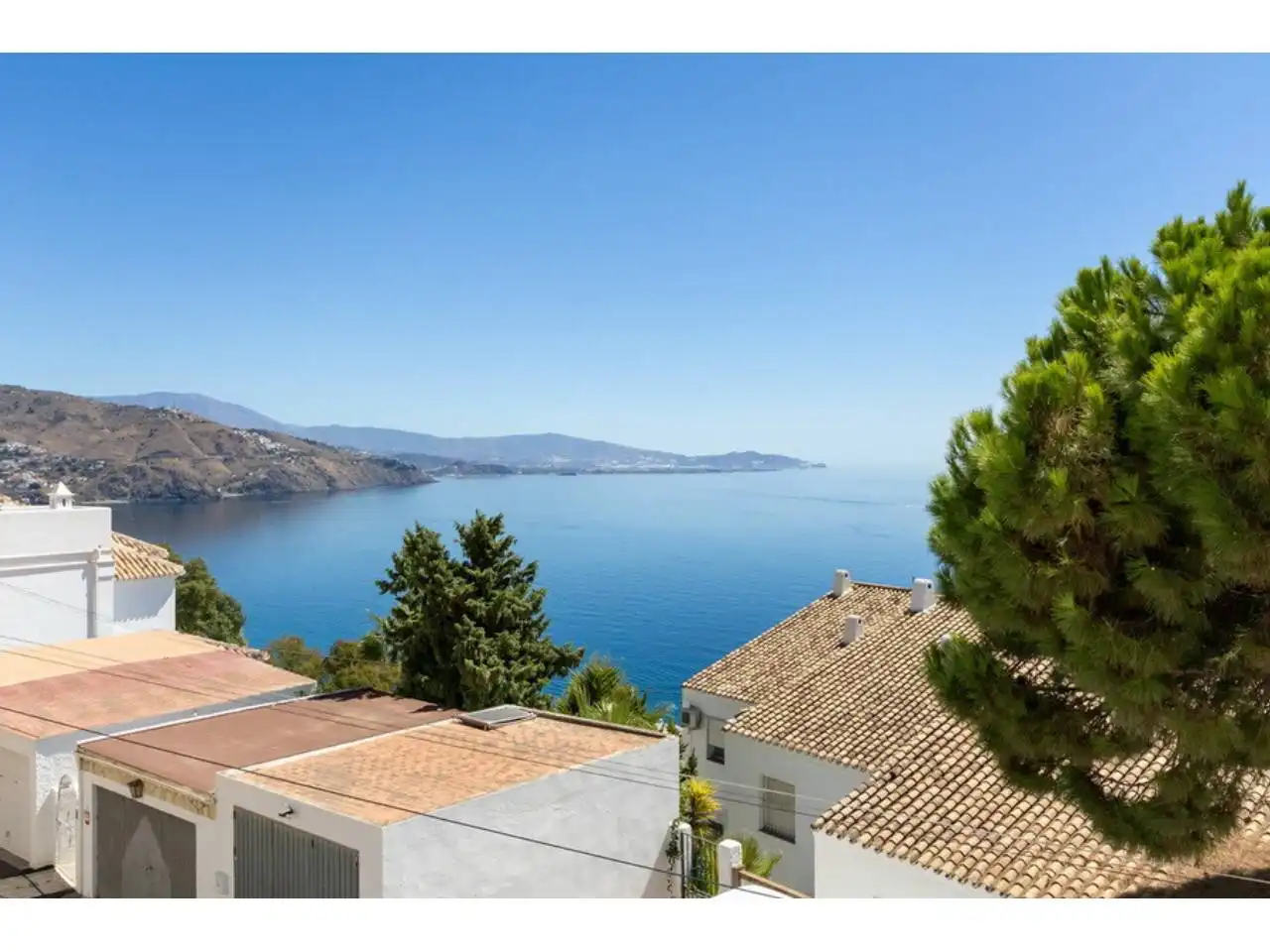 Exterior view of Houses for sale in Almuñécar  with Air Conditioner, Private garden and Terrace
