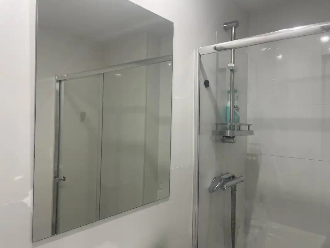 Baño de Loft de alquiler en Madrid con Calefacción, Terraza y Balcón