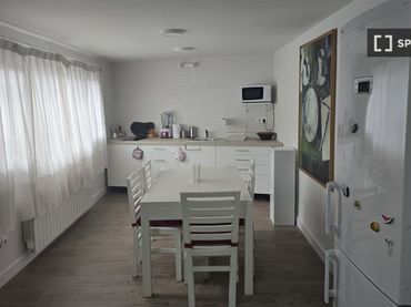 Piso con balcón en alquiler en San Blas