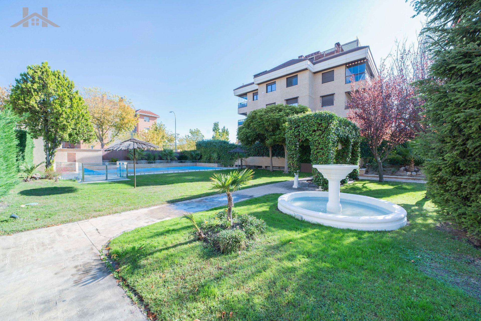 Jardín de Planta baja en venta en Boadilla del Monte con Calefacción, Jardín privado y Parquet
