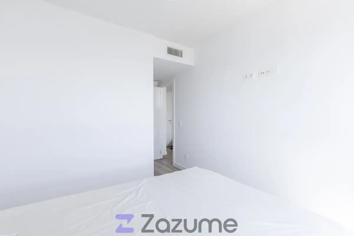 Schlafzimmer von Wohnung zur Miete in Madrid mit Klimaanlage, Privatgarten und Schwimmbad