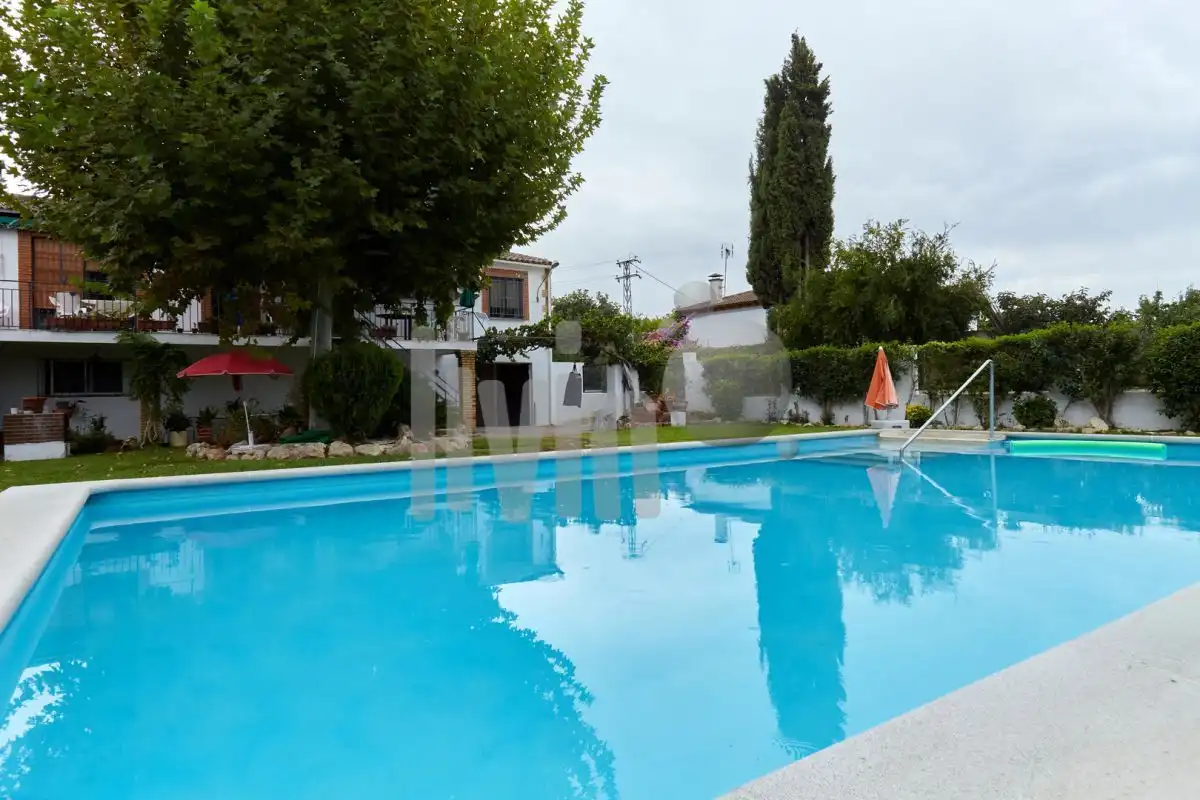 Piscina de Casa o xalet en venda en Jaén amb Traster