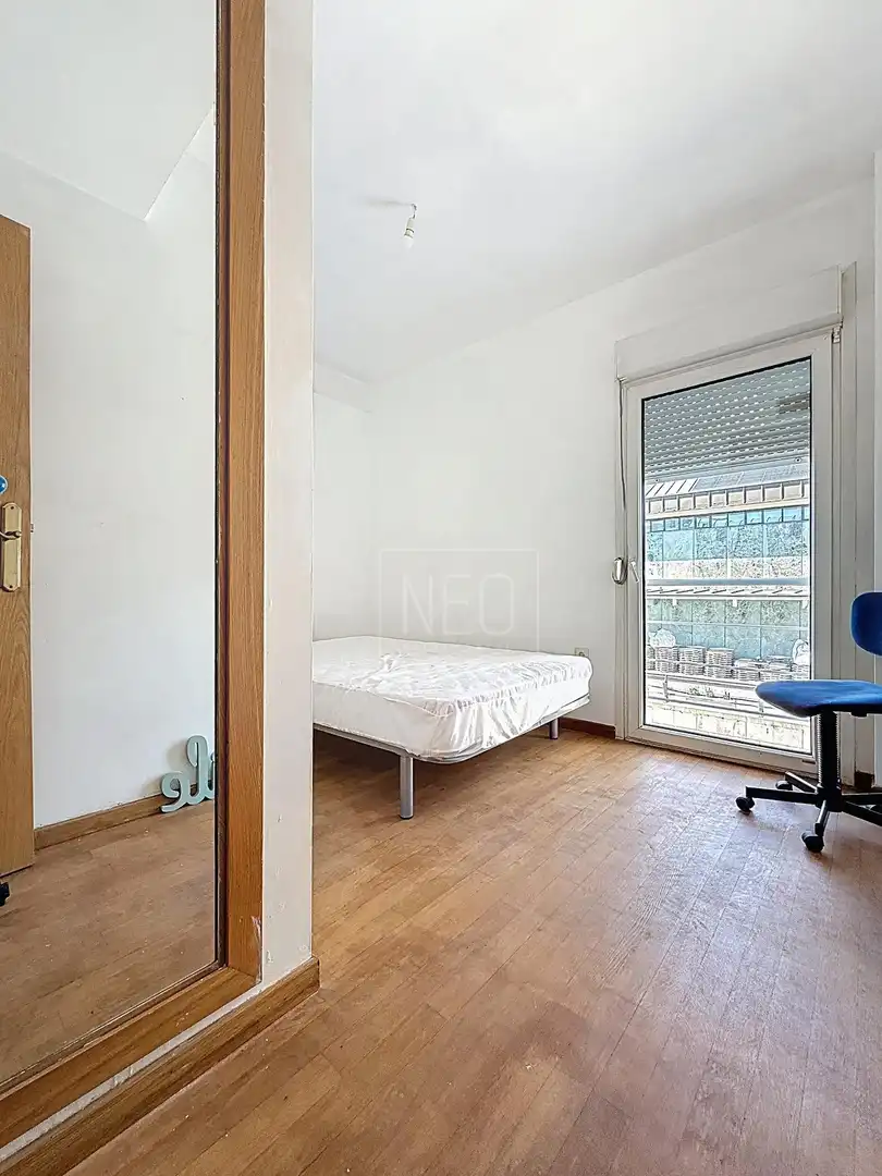Schlafzimmer von Einfamilien-Reihenhaus zum Verkauf in Granada mit Klimaanlage, Privatgarten und Terrasse