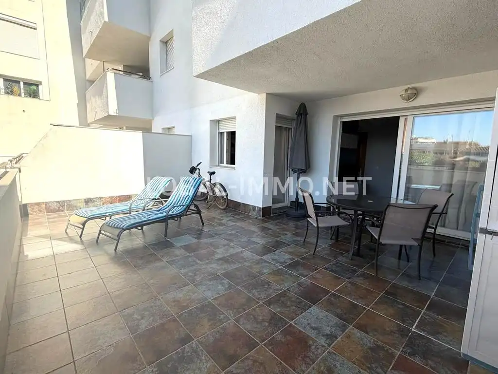 Mini appartamento con piscina in vendita a Avinguda del Nord, imagen 10