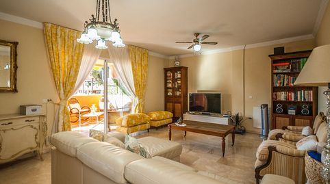 Foto 5 de Pis en venda a Elviria, Marbella