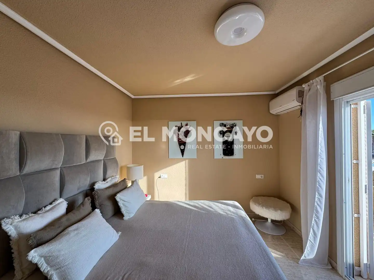 Habitación de Casa adosada en venta en Rojales con Aire acondicionado, Calefacción y Jardín privado
