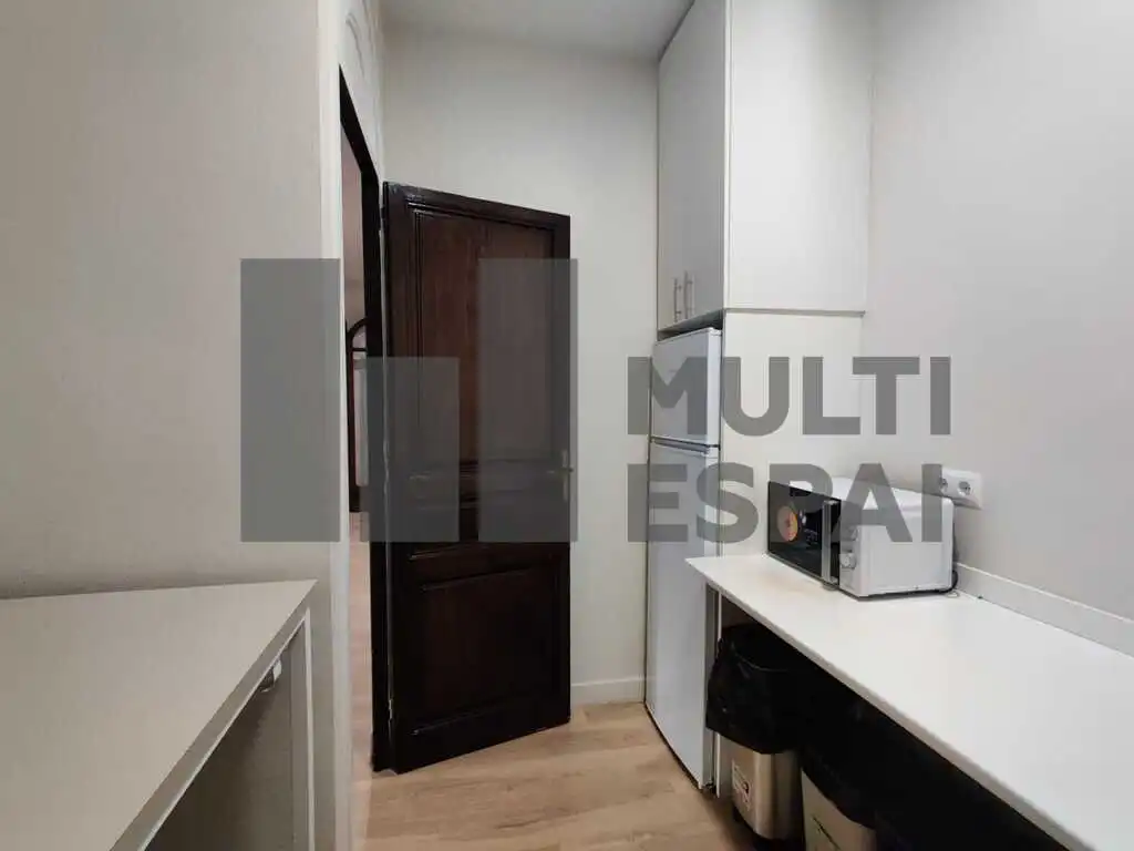 Office space with lift to rent in Carrer de Balmes, imagen 23