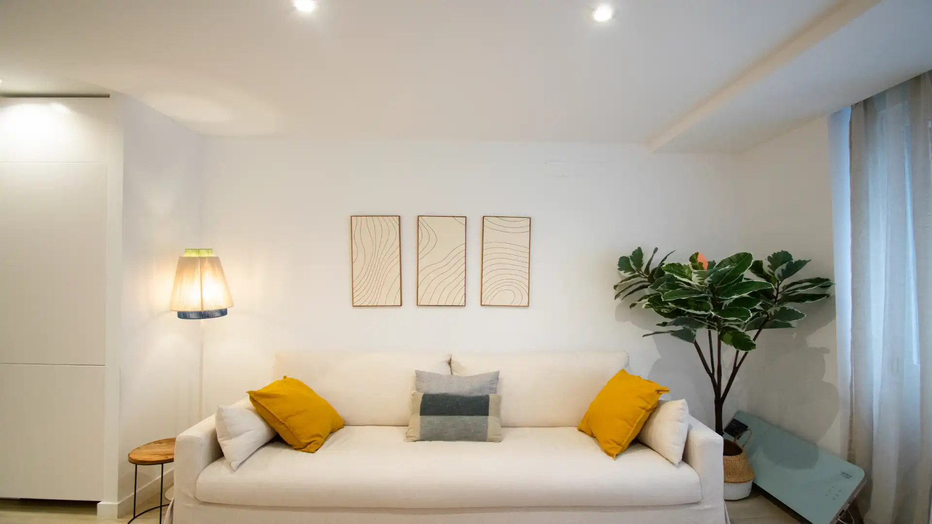 Living room of Flat for rent in Madrid  with Heating, Furnished and Oven
