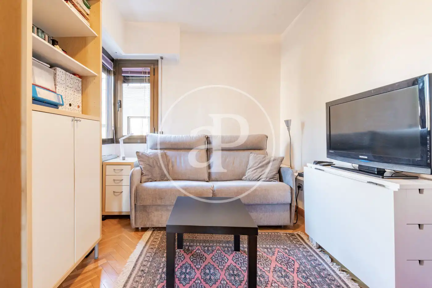 Living room of Flat for sale in Madrid  with Heating, Terrace and Storage room