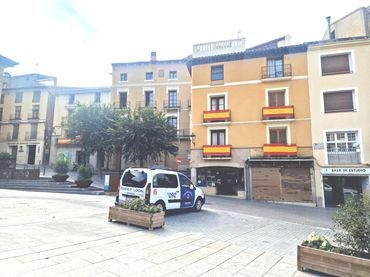 Adosado con balcón en venta en Monzón