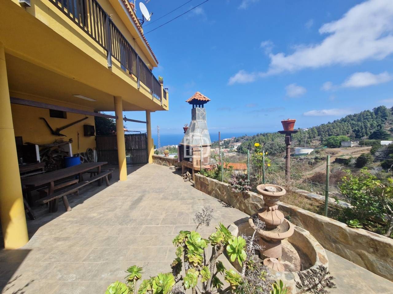 Vista exterior de Finca rústica en venda en Icod de los Vinos amb Jardí privat i Terrassa