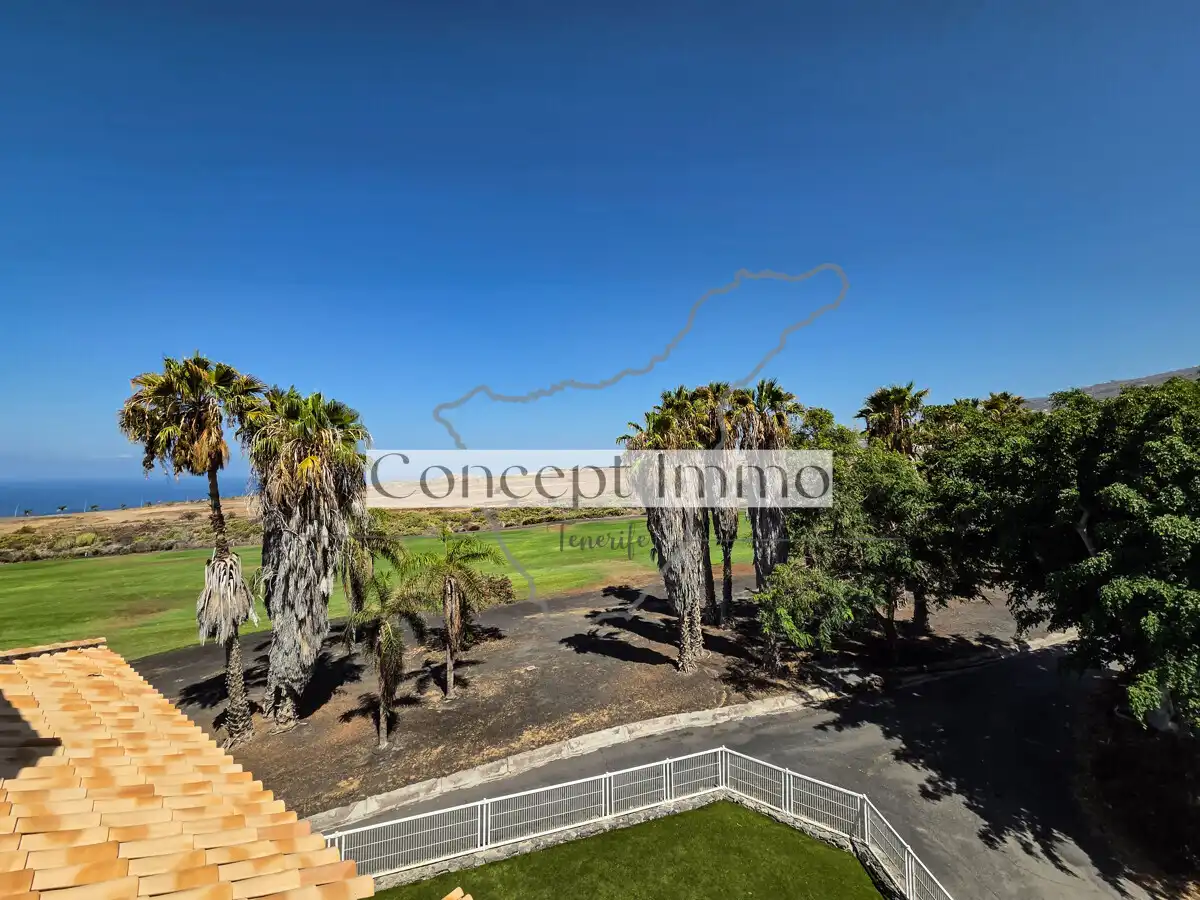 Detached homes for sale in Calle Tajore, Playa de Fañabé