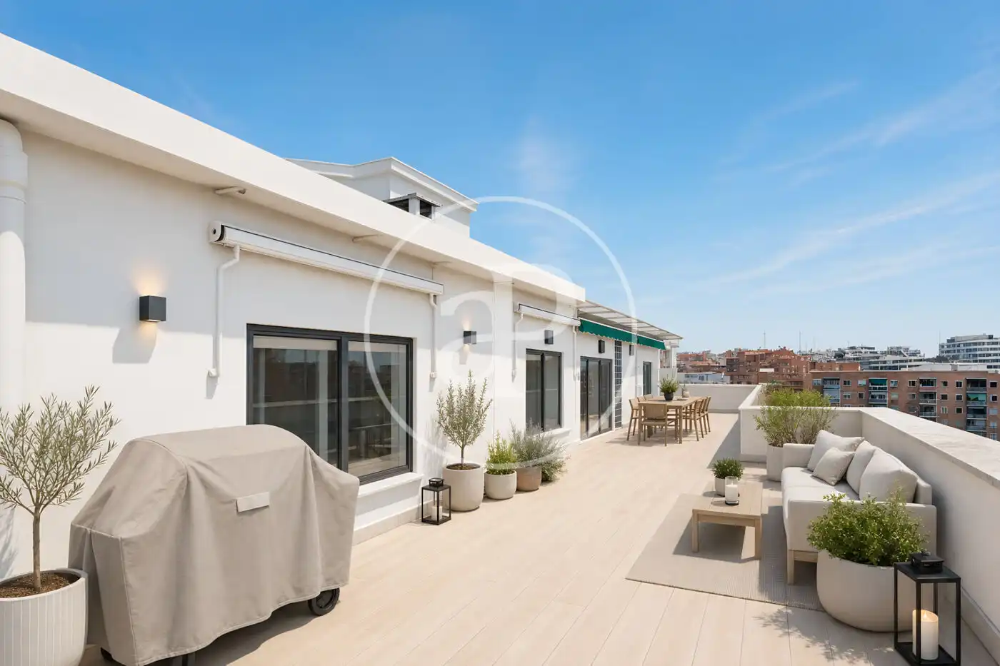 Terrassa de Àtic en venda en Madrid amb Aire condicionat, Calefacció i Jardí privat