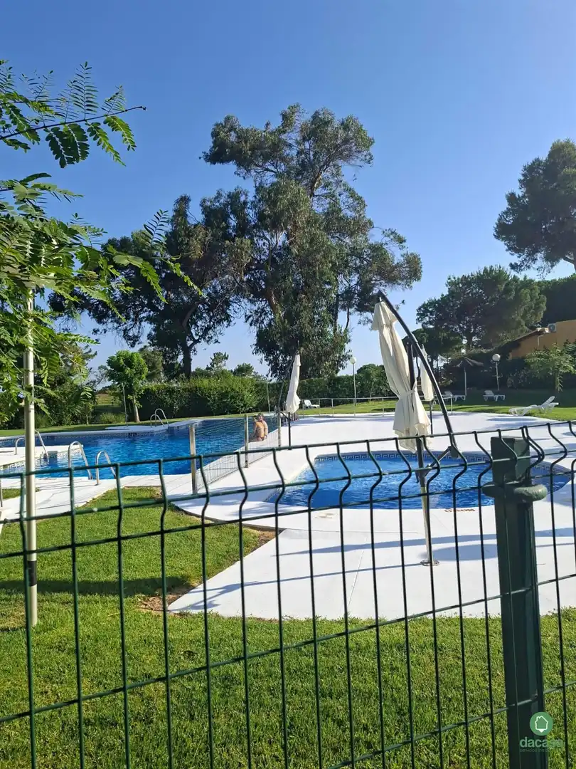 Piscina de Casa adosada de alquiler en Islantilla con Aire acondicionado, Piscina y Amueblado