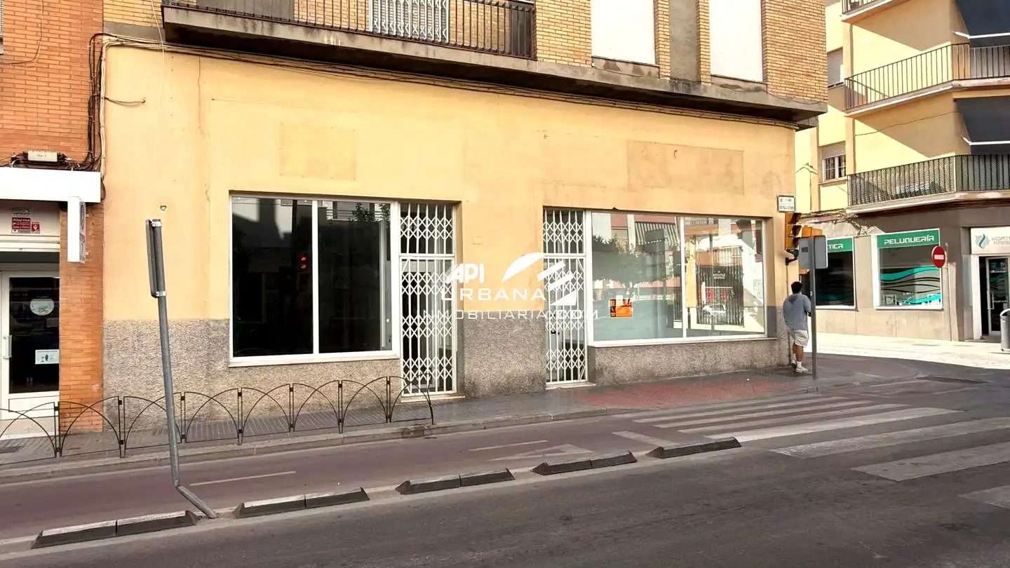 Local de lloguer en Lucena amb Aire condicionat