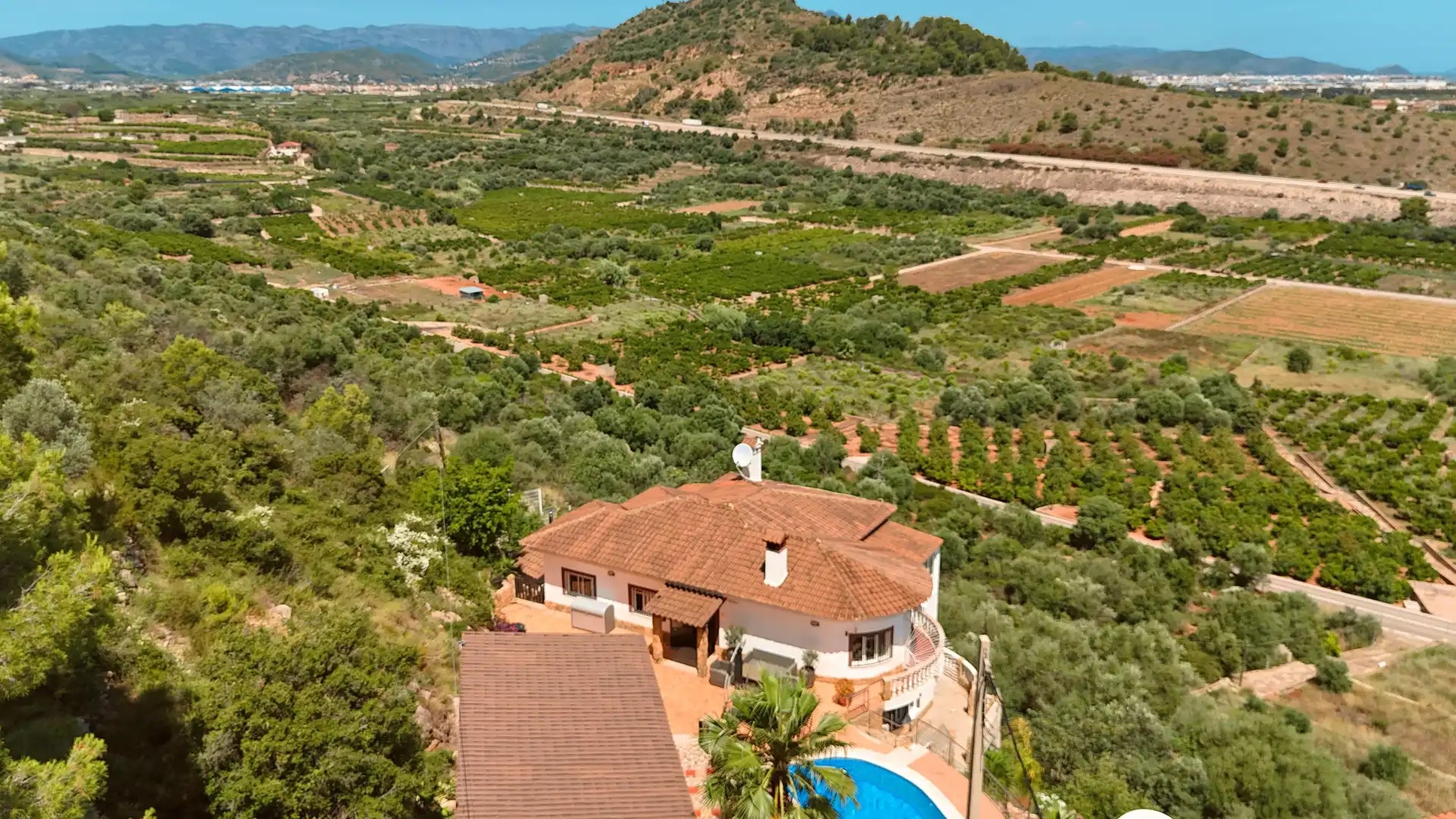 Casa rústica con terraza en venta en Oliva pueblo