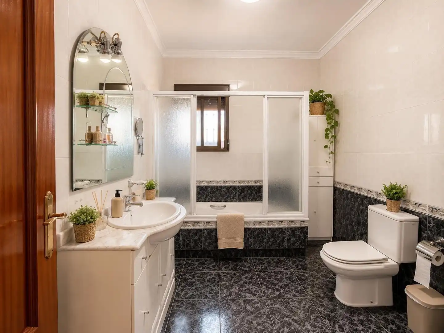 Baño de Casa o chalet en venta en La Carlota con Aire acondicionado, Jardín privado y Terraza