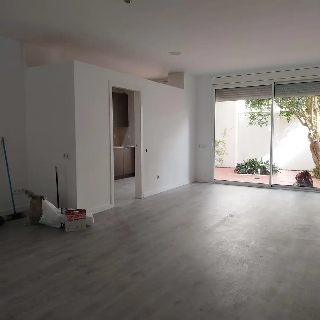 Living room of Ground floor for rent in Badalona  with Heating and Parquet flooring