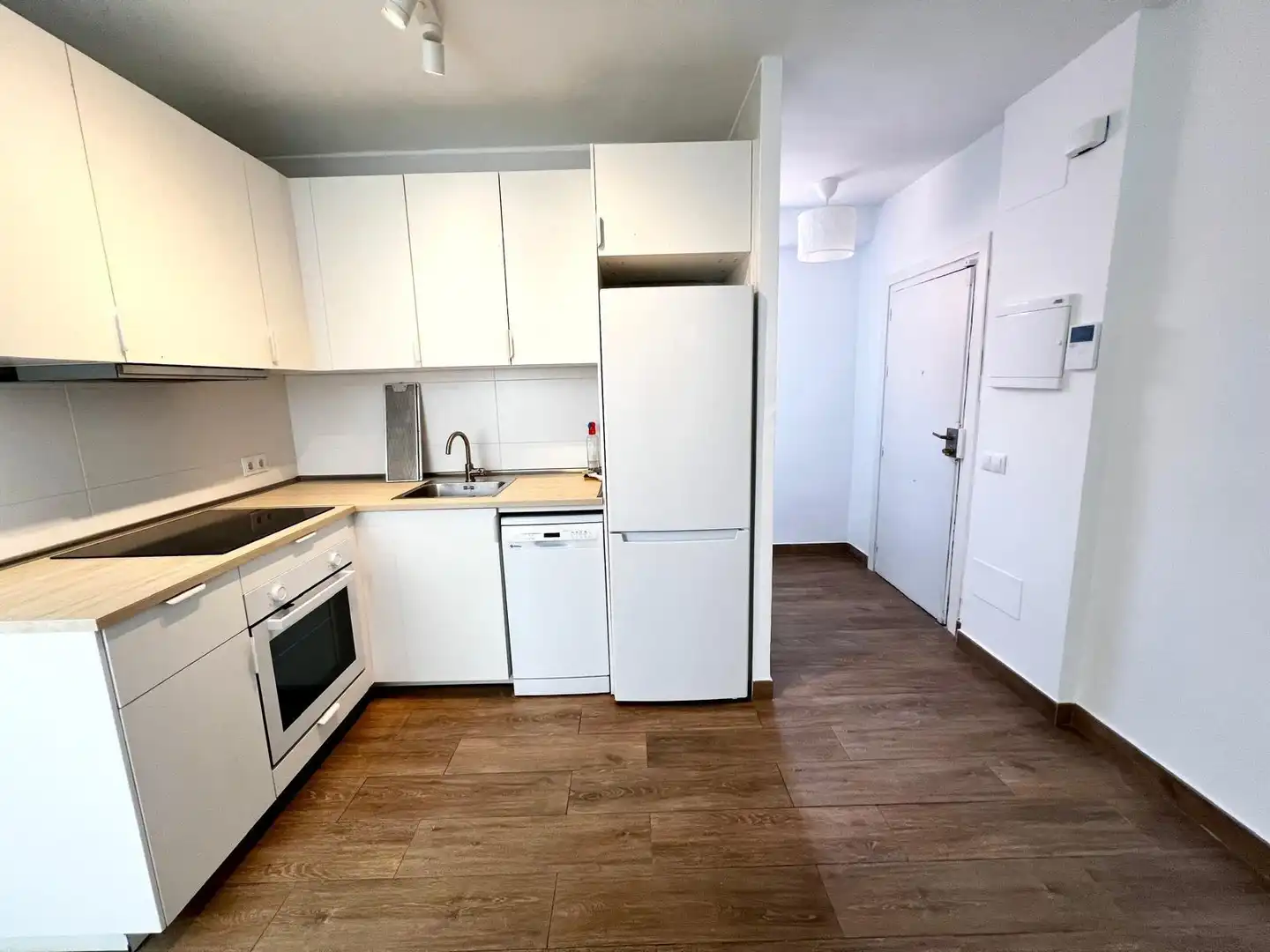 Cocina de Piso de alquiler en Málaga con Aire acondicionado