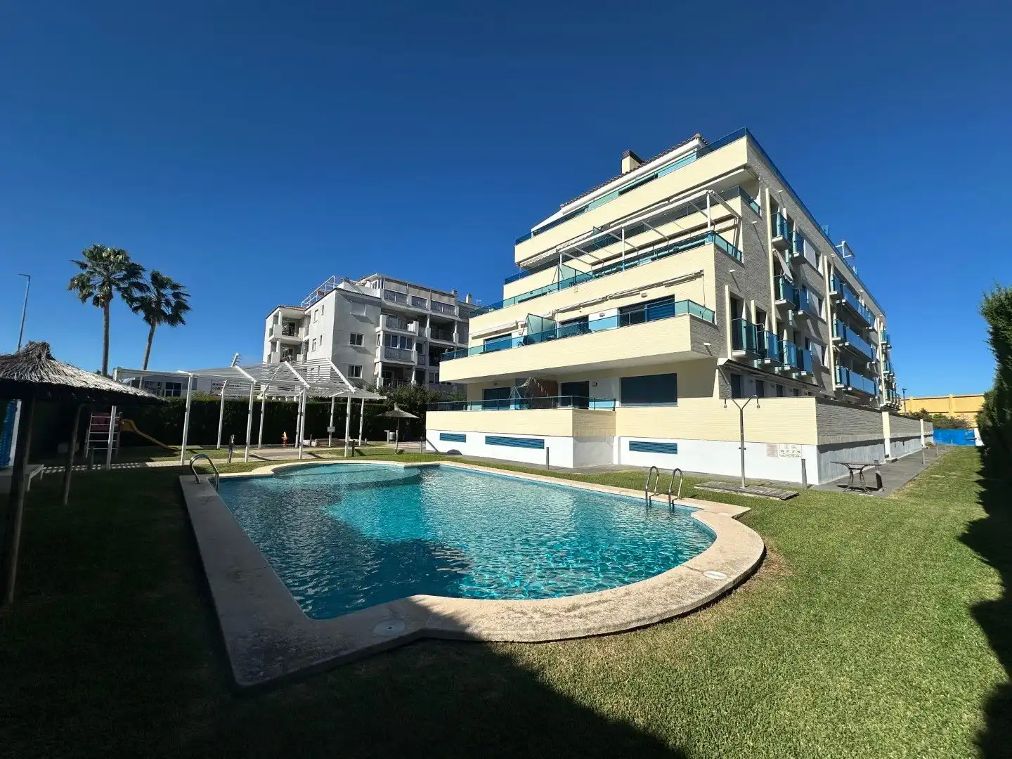 Piscina de Apartamento en venta en Dénia con Aire acondicionado, Jardín privado y Terraza