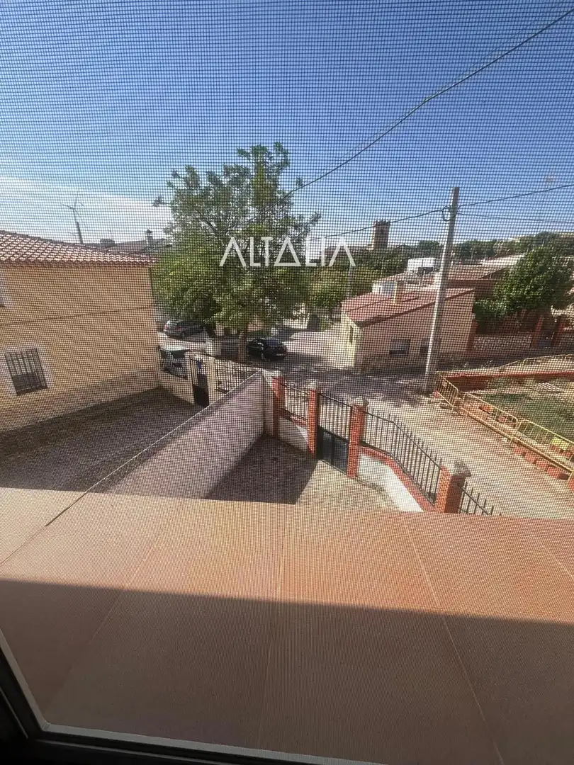Vista exterior de Casa o xalet en venda en Torrejoncillo del Rey amb Calefacció, Terrassa i Alarma