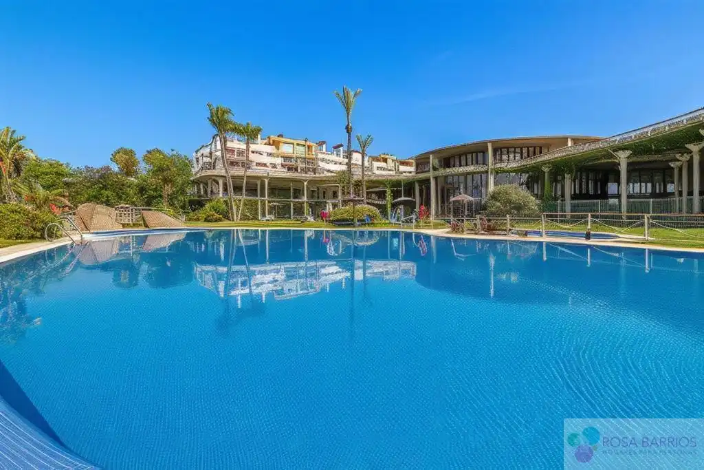 Piscina de Apartamento en venta en Benahavís con Aire acondicionado, Terraza y Amueblado