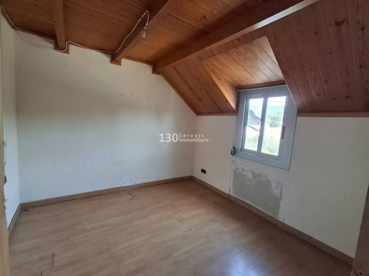 Dormitori de Casa o xalet en venda en Cabra del Camp amb Jardí privat, Parquet i Terrassa