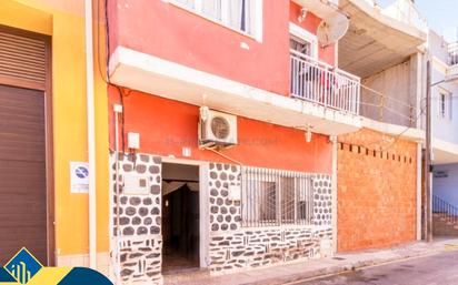 Exterior view of Single-family semi-detached for sale in Pilar de la Horadada  with Air Conditioner, Heating and Terrace