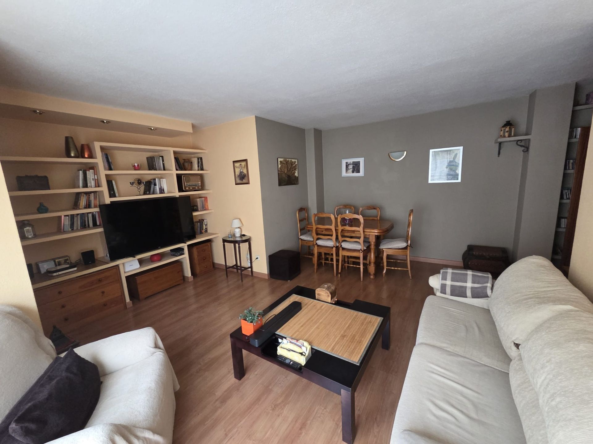 Living room of Flat for sale in  Madrid Capital  with Heating