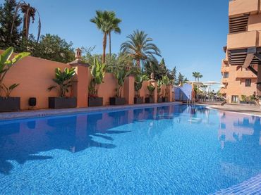 Pis amb ascensor en venda a Estepona Pueblo