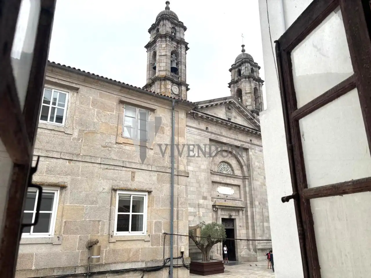 Vista exterior de Edificio en venta en Vigo 