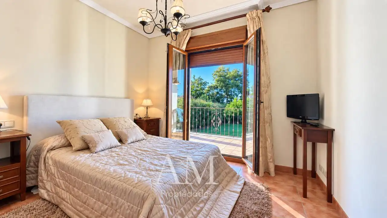 Chalet con terraza en venta en Cruceiro, imagen 28