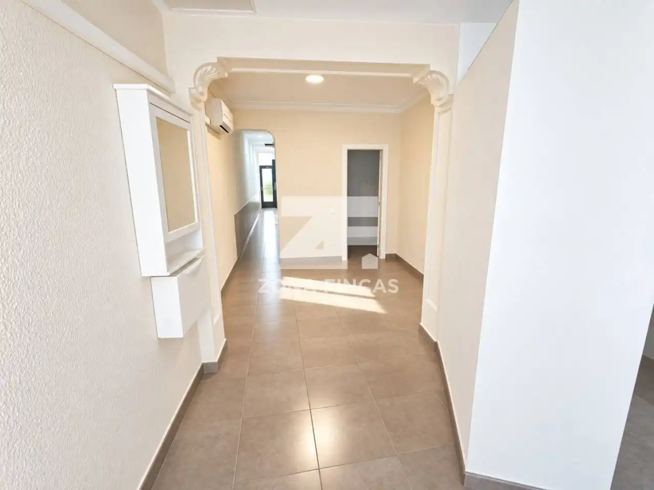 Wohnung zum Verkauf in Badalona mit Klimaanlage, Heizung und Terrasse