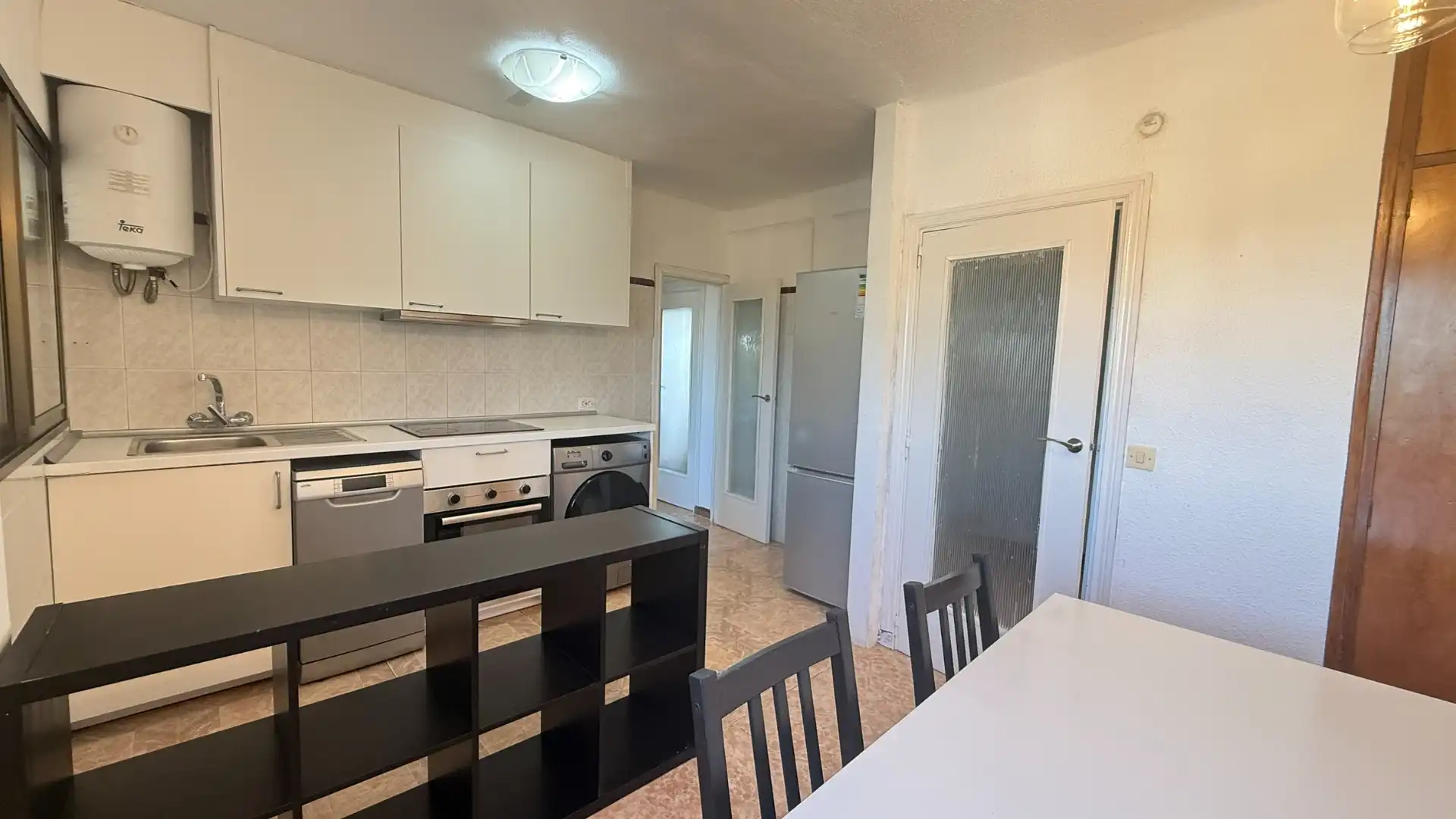 Cocina de Piso en venta en Aldea del Fresno con Aire acondicionado, Terraza y Amueblado